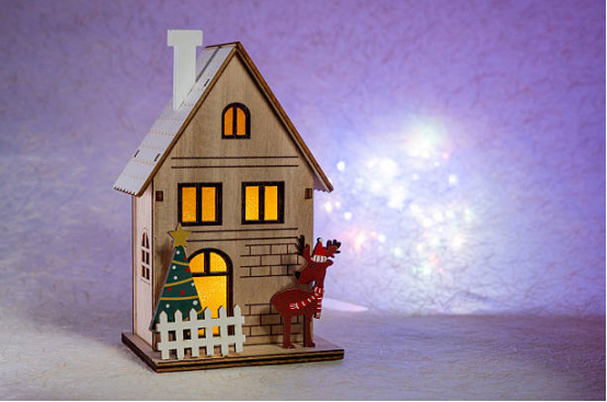 Miniature house DIY kit with tools checklist
